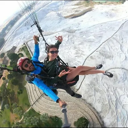 Apartament Happy House 2 *